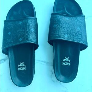 Men’s rubber bottom leather top slides
